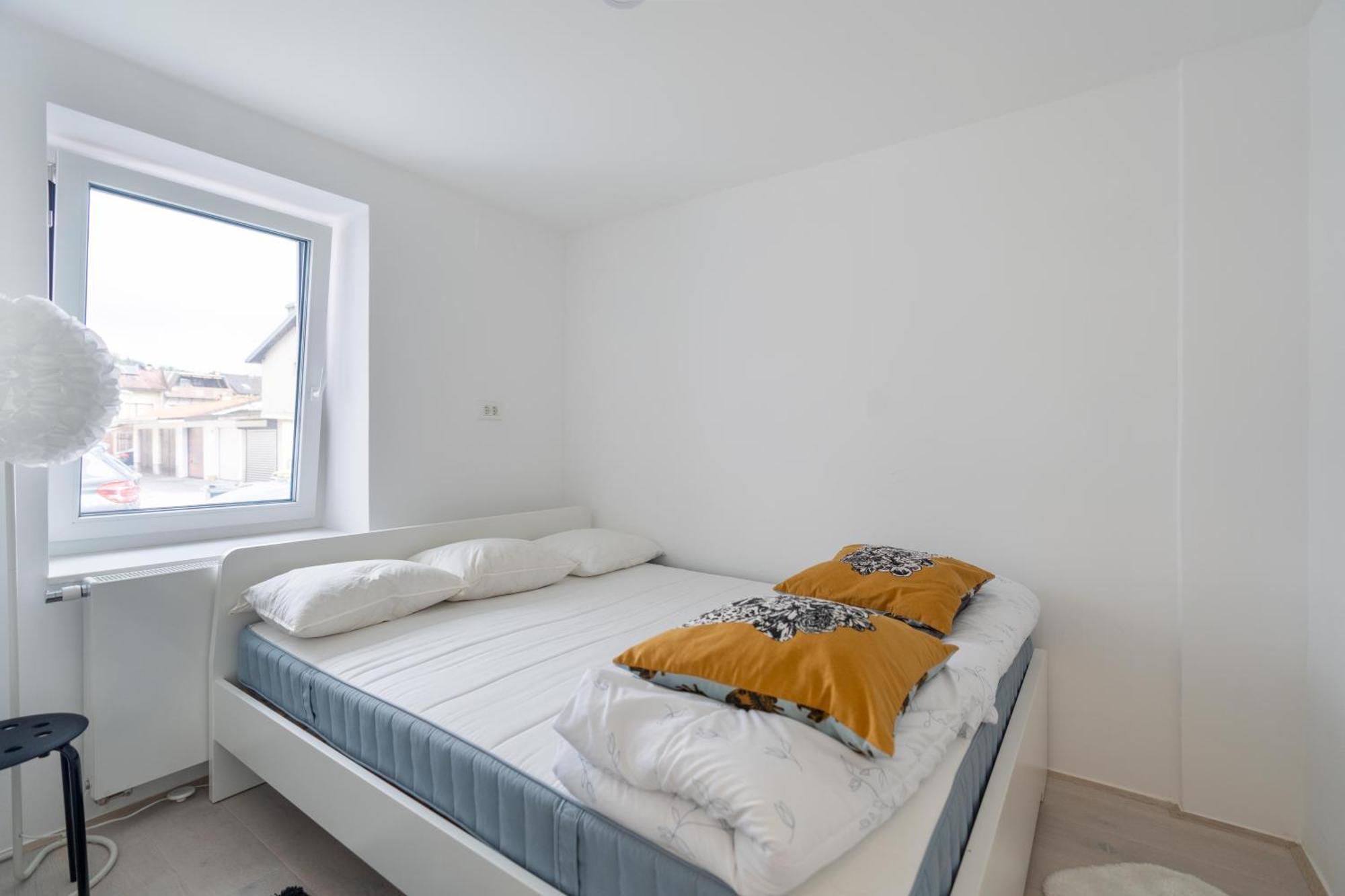 Black & White Apartments Rozna Dolina Ljubljana Ngoại thất bức ảnh