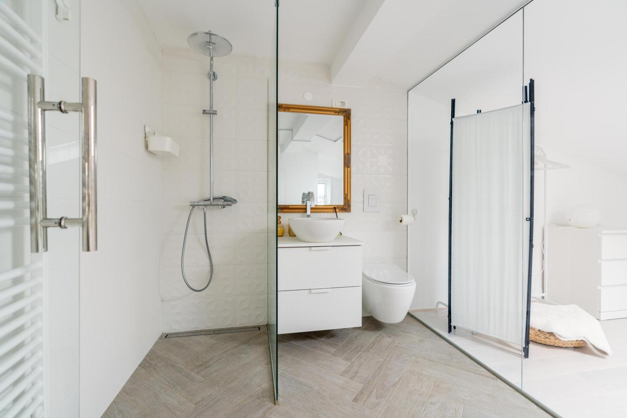 Black & White Apartments Rozna Dolina Ljubljana Ngoại thất bức ảnh