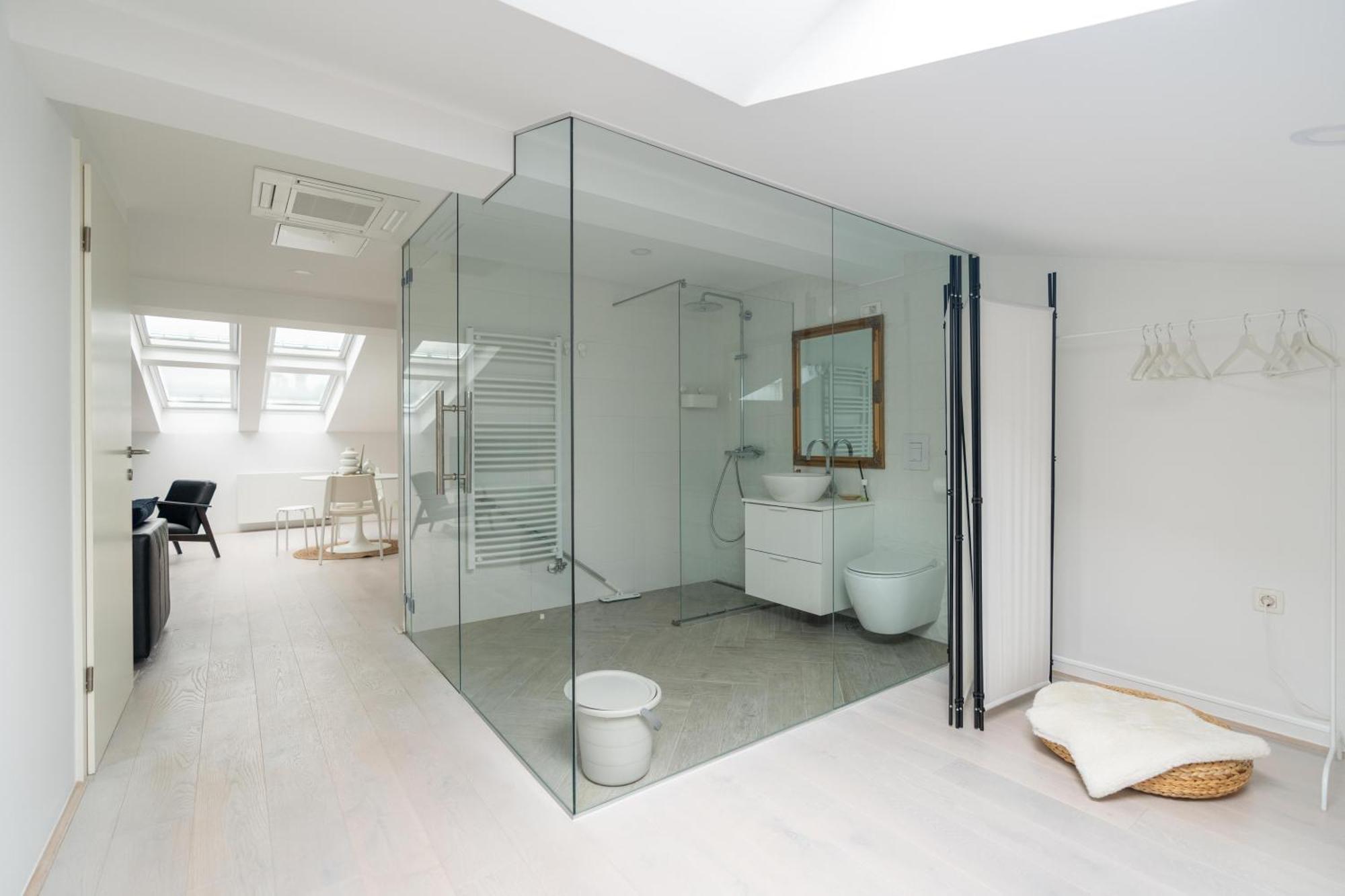 Black & White Apartments Rozna Dolina Ljubljana Ngoại thất bức ảnh